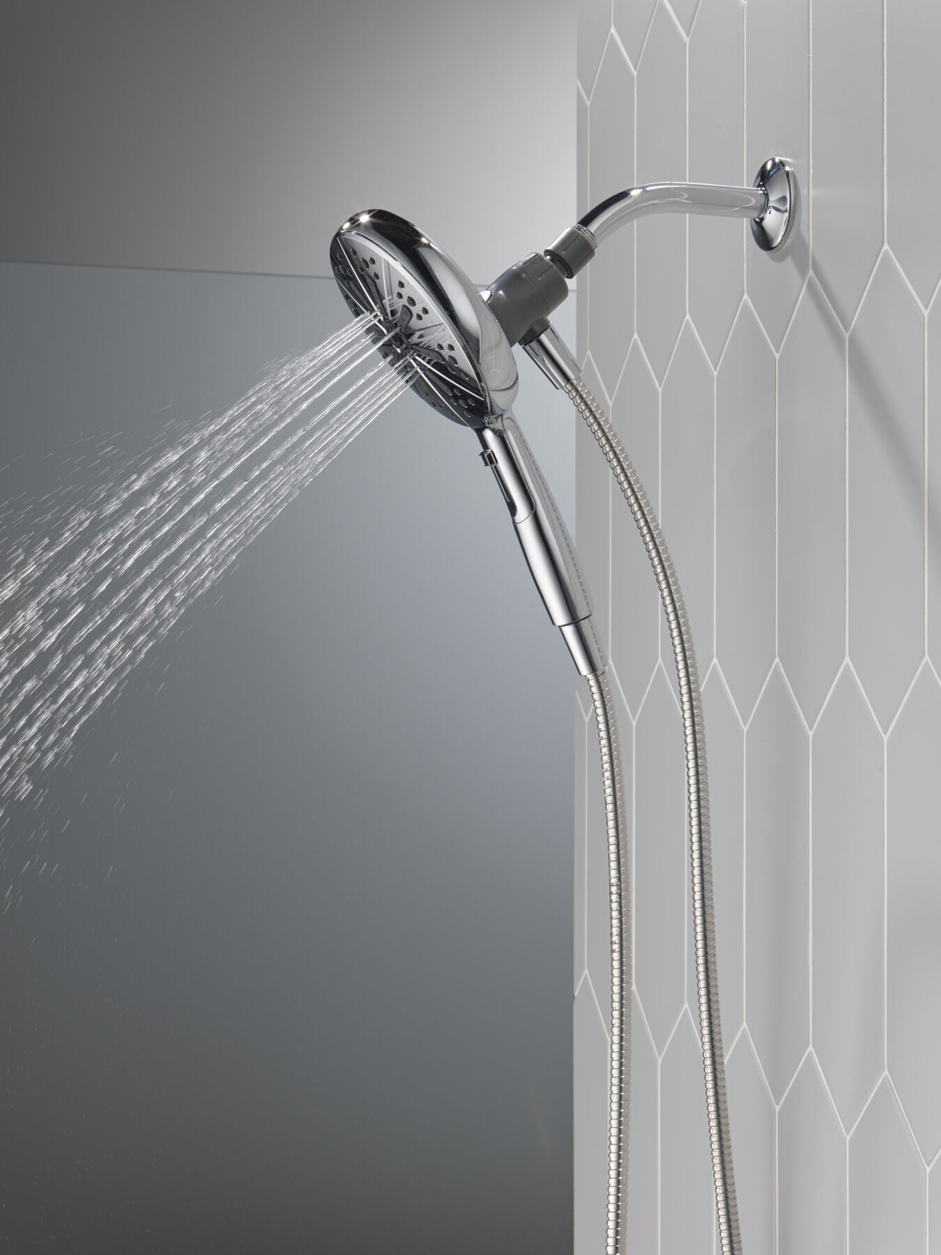 6-Setting SureDock&reg; Magnetic Hand Shower