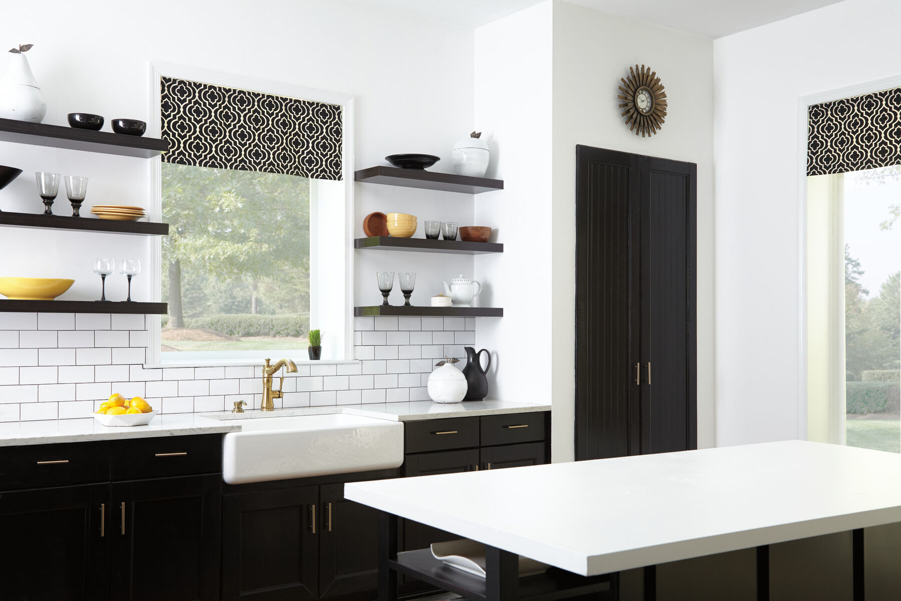 Single Handle Pull-Out Kitchen Faucet
