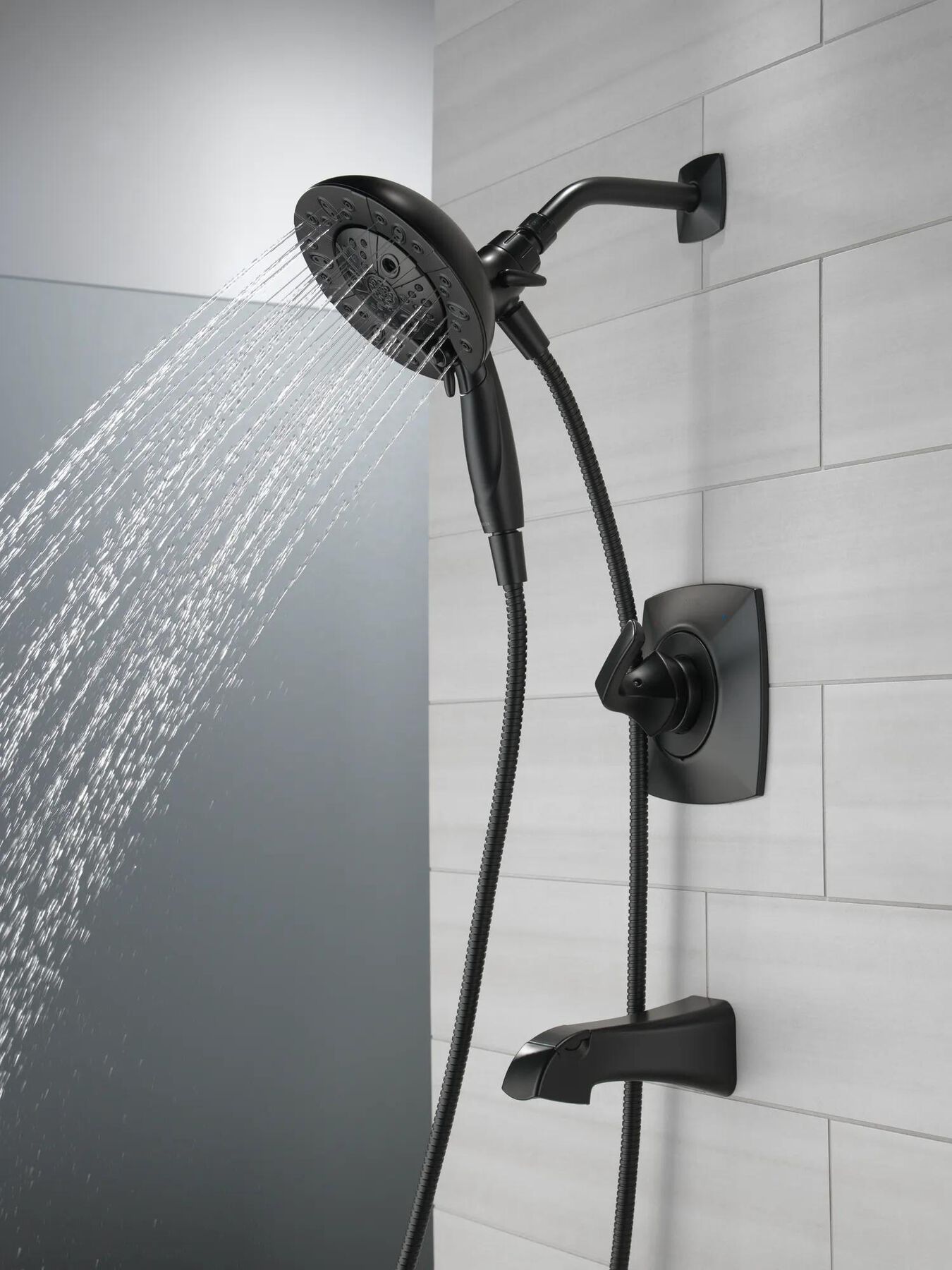 Monitor&reg; 14 Series Tub and Shower with In2ition&reg; Two-in-One Shower