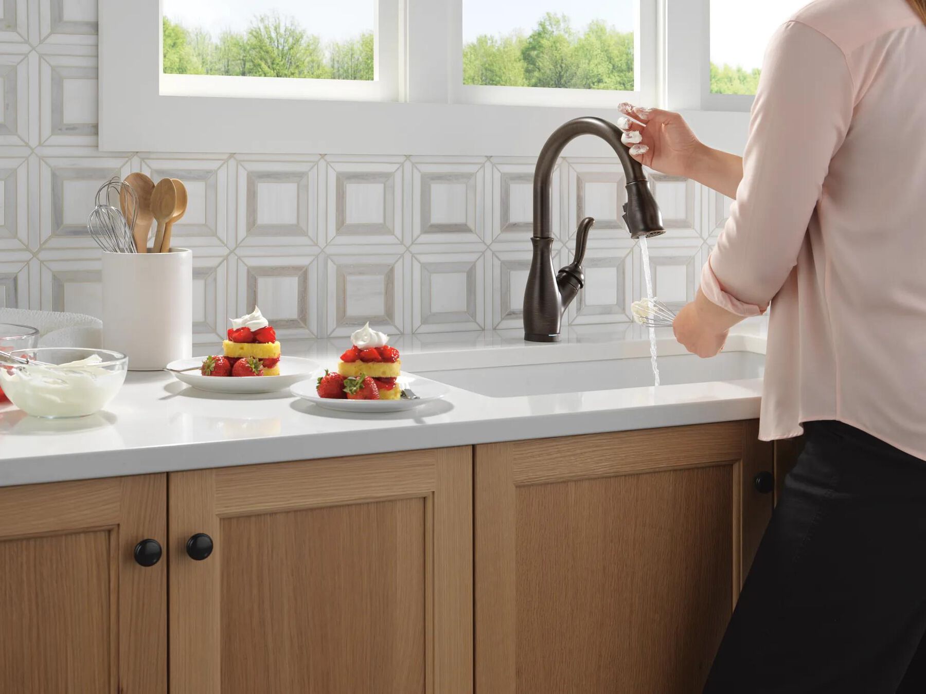 Touch2O with Touchless and VoiceIQ&reg; Technology Single Handle Pull-Down Kitchen Faucet with Soap Dispenser