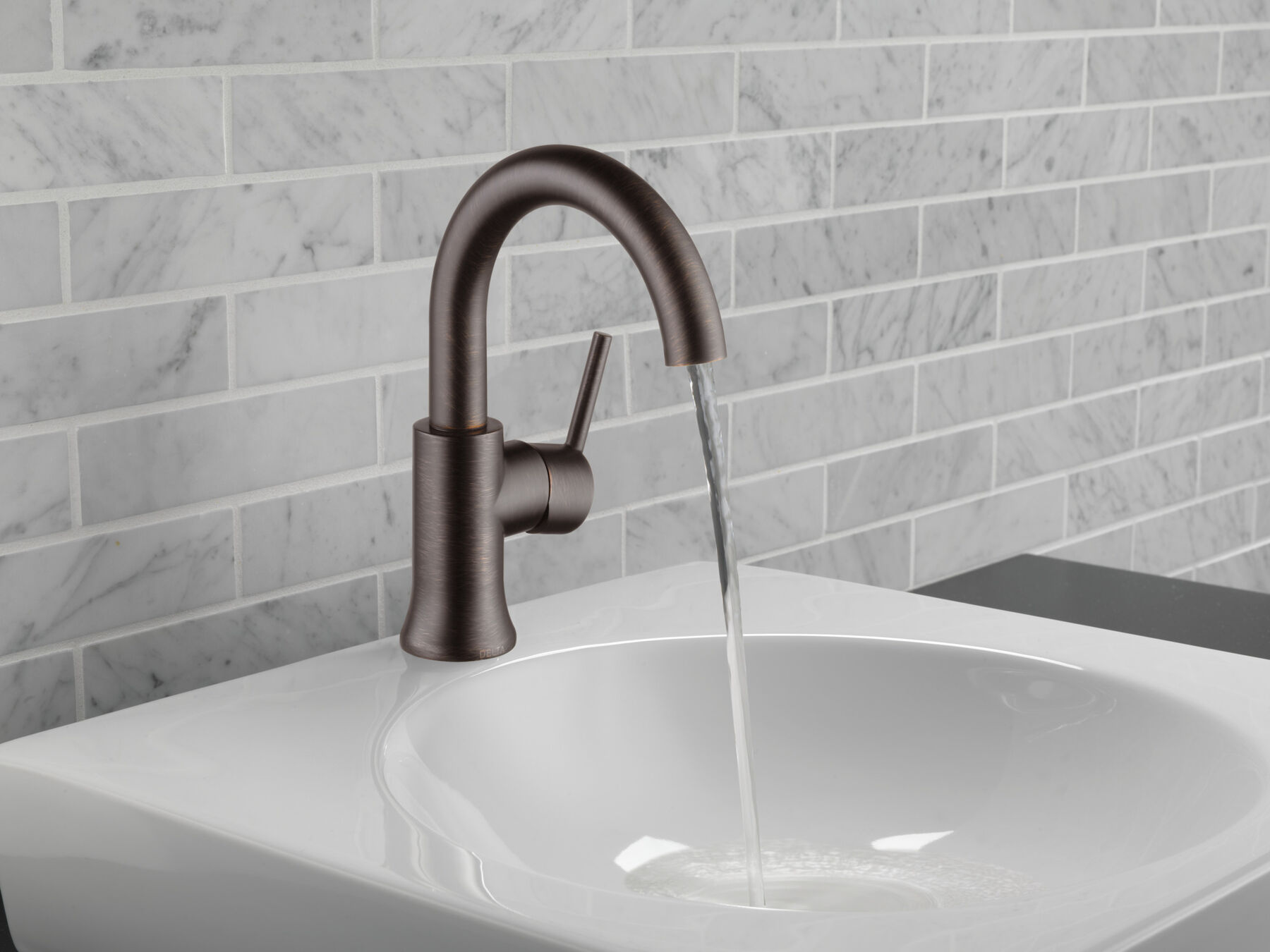 Single Handle High-Arc Bathroom Faucet (Recertified)
