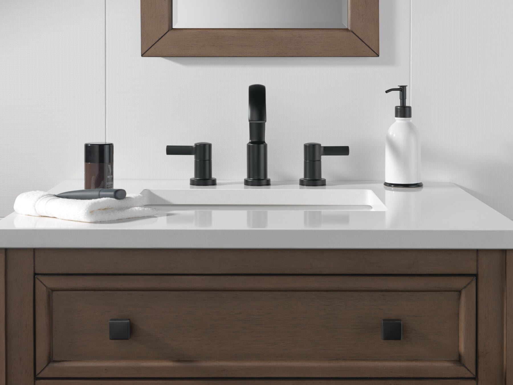 Two Handle Widespread Bathroom Faucet