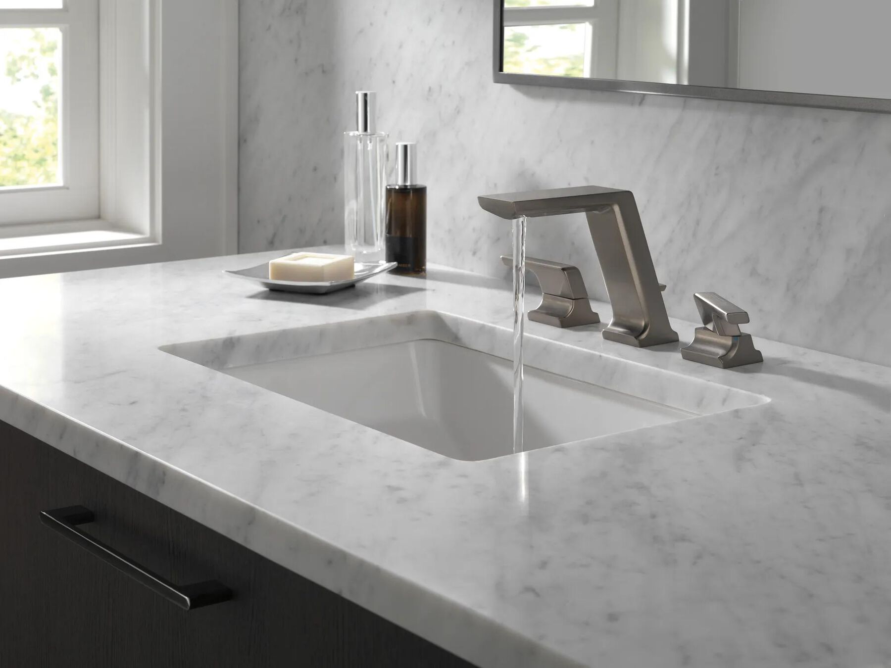 Two Handle Widespread Bathroom Faucet (Recertified)