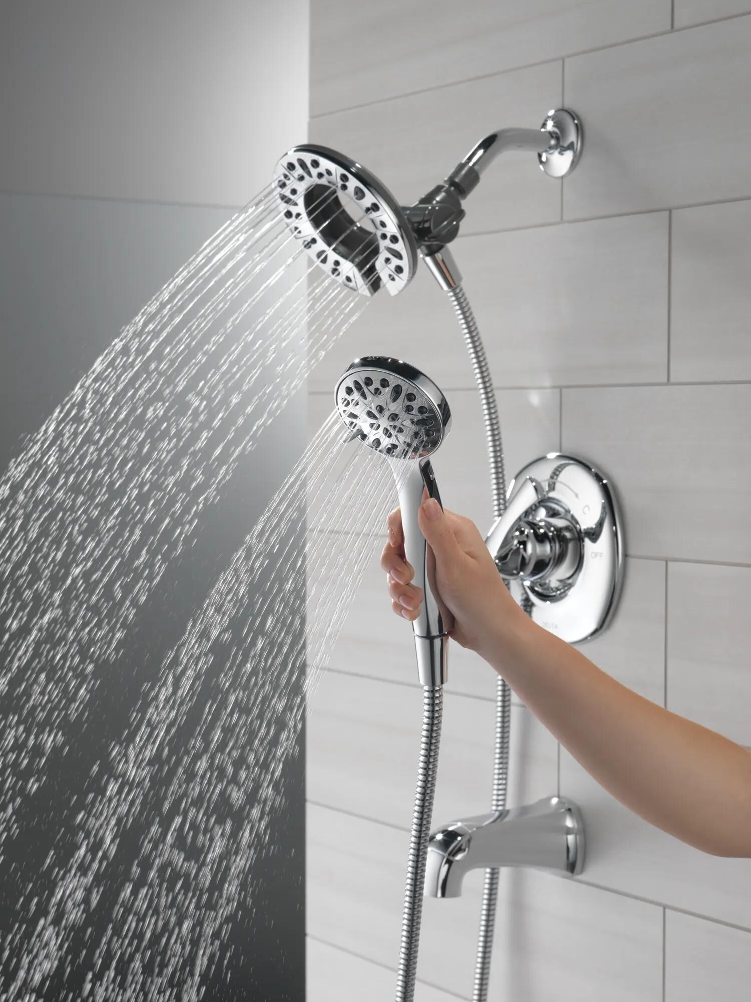 m*.様 KANDYTOWN 4LP Monitor® 14 Series Tub & Shower with In2ition® in Chrome 144890-I