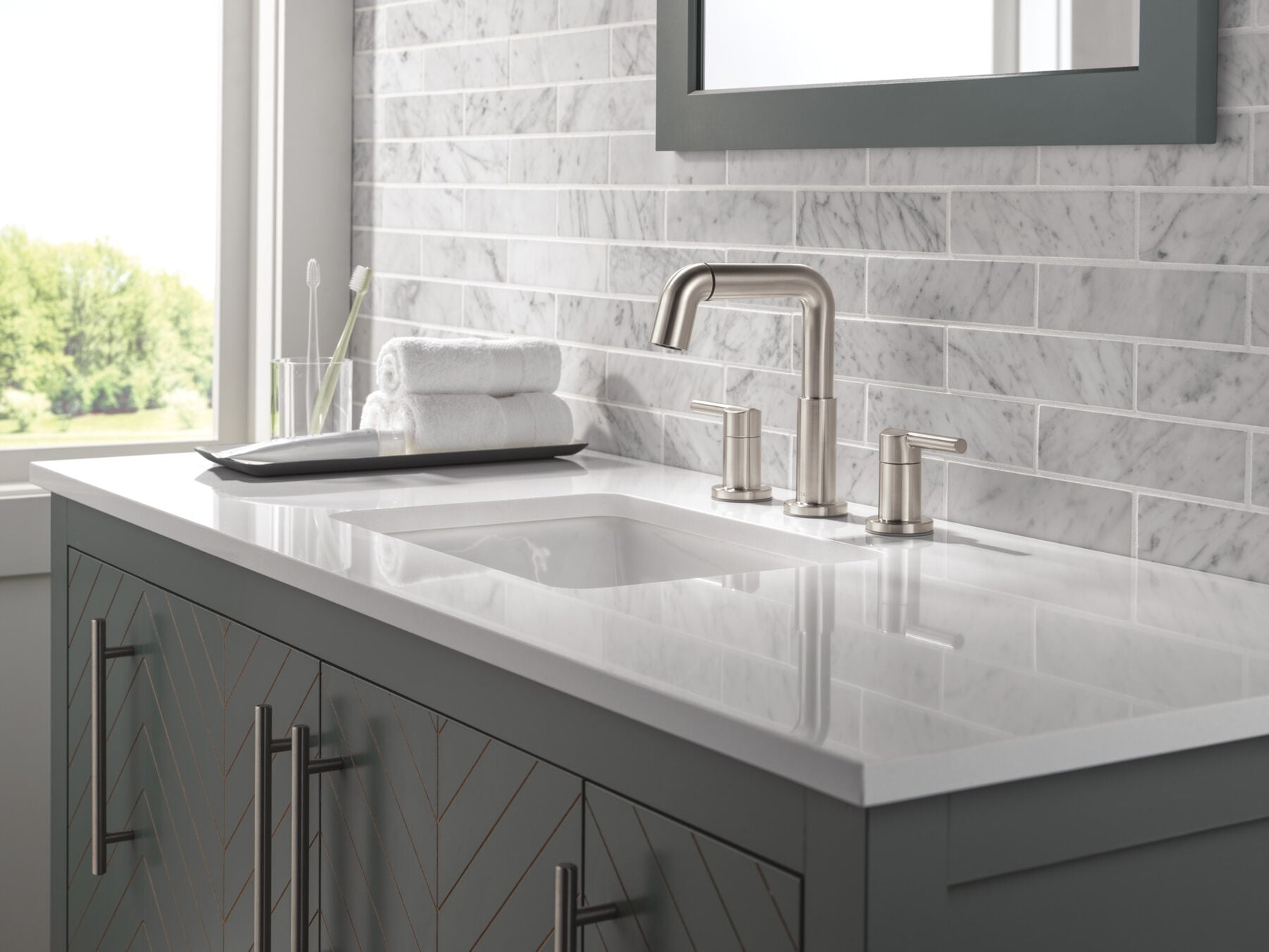 Two Handle Widespread Pull-Down Bathroom Faucet