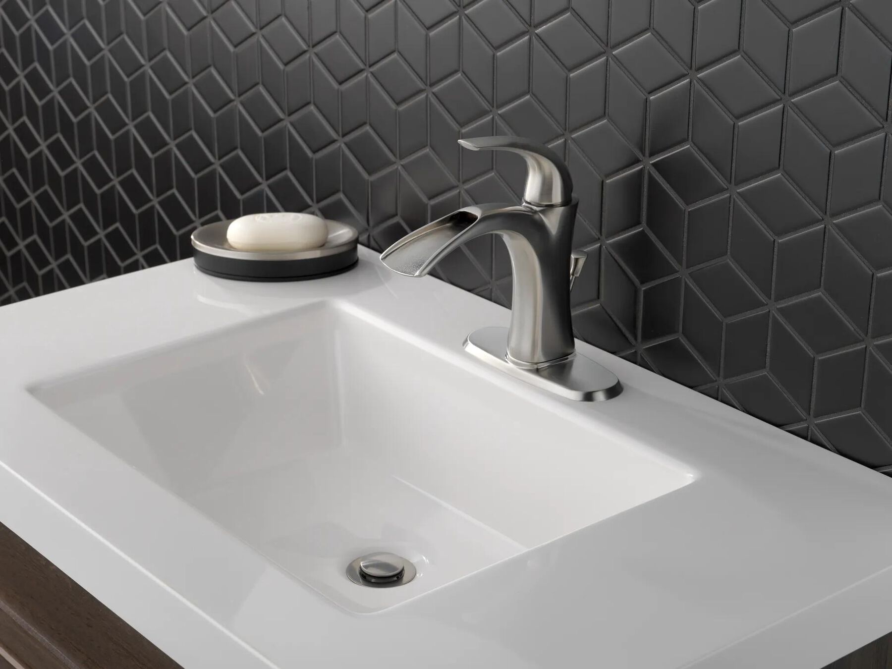 Single Handle Bathroom Faucet
