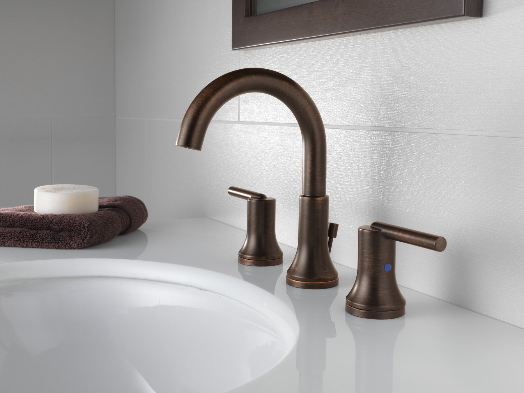 Two Handle Widespread Bathroom Faucet