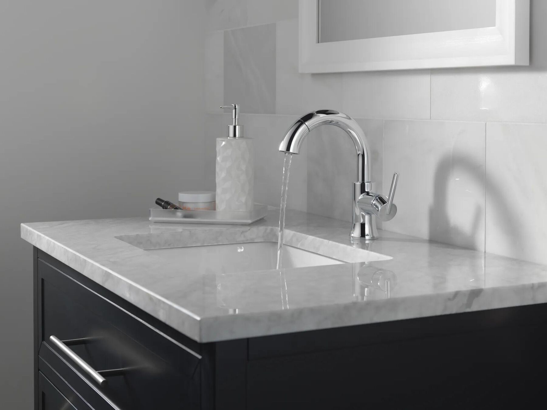 Single Handle Pull-Down Bathroom Faucet (Recertified)