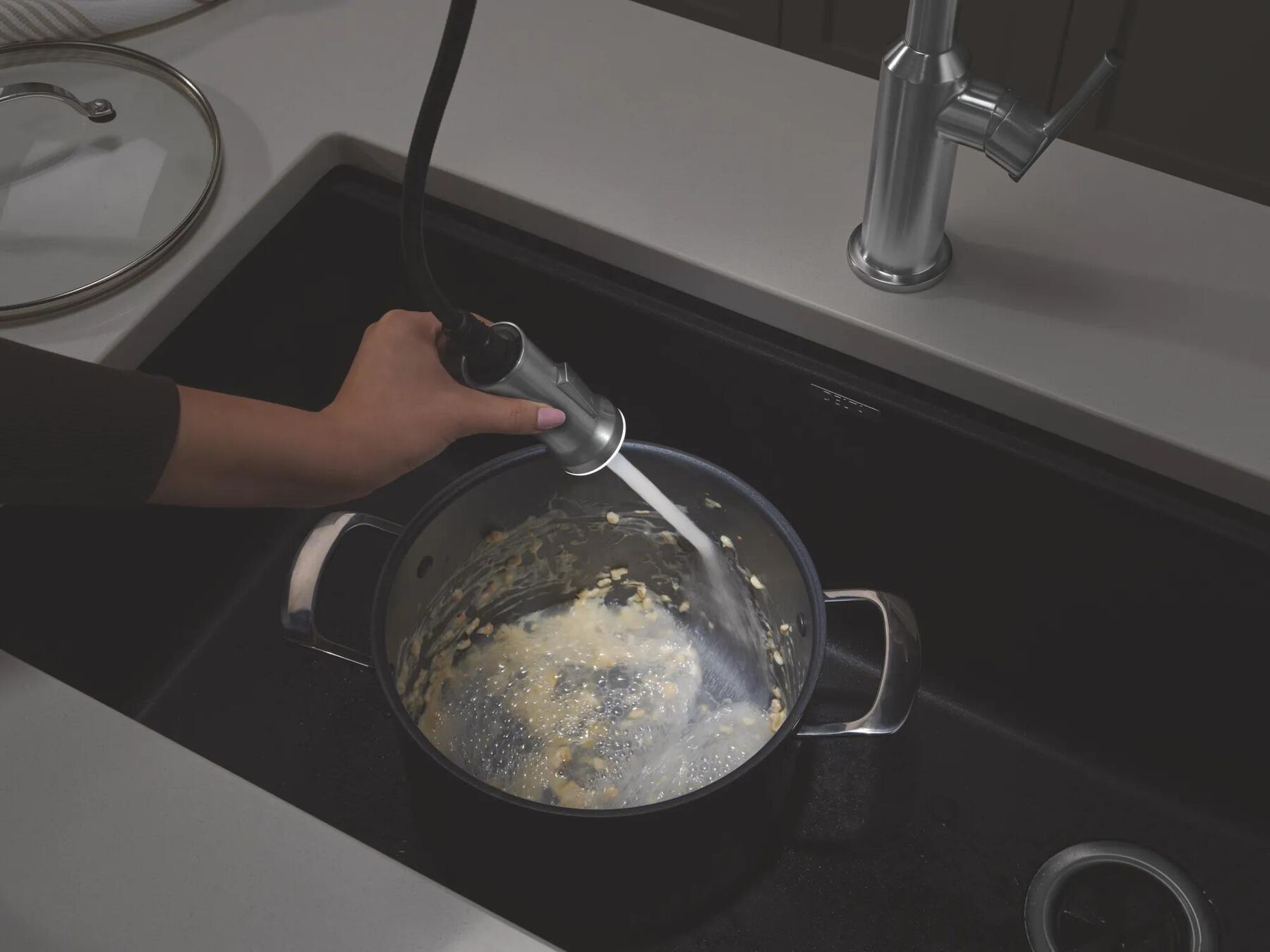 Single Handle Pull-Down Kitchen Faucet With Spring Spout