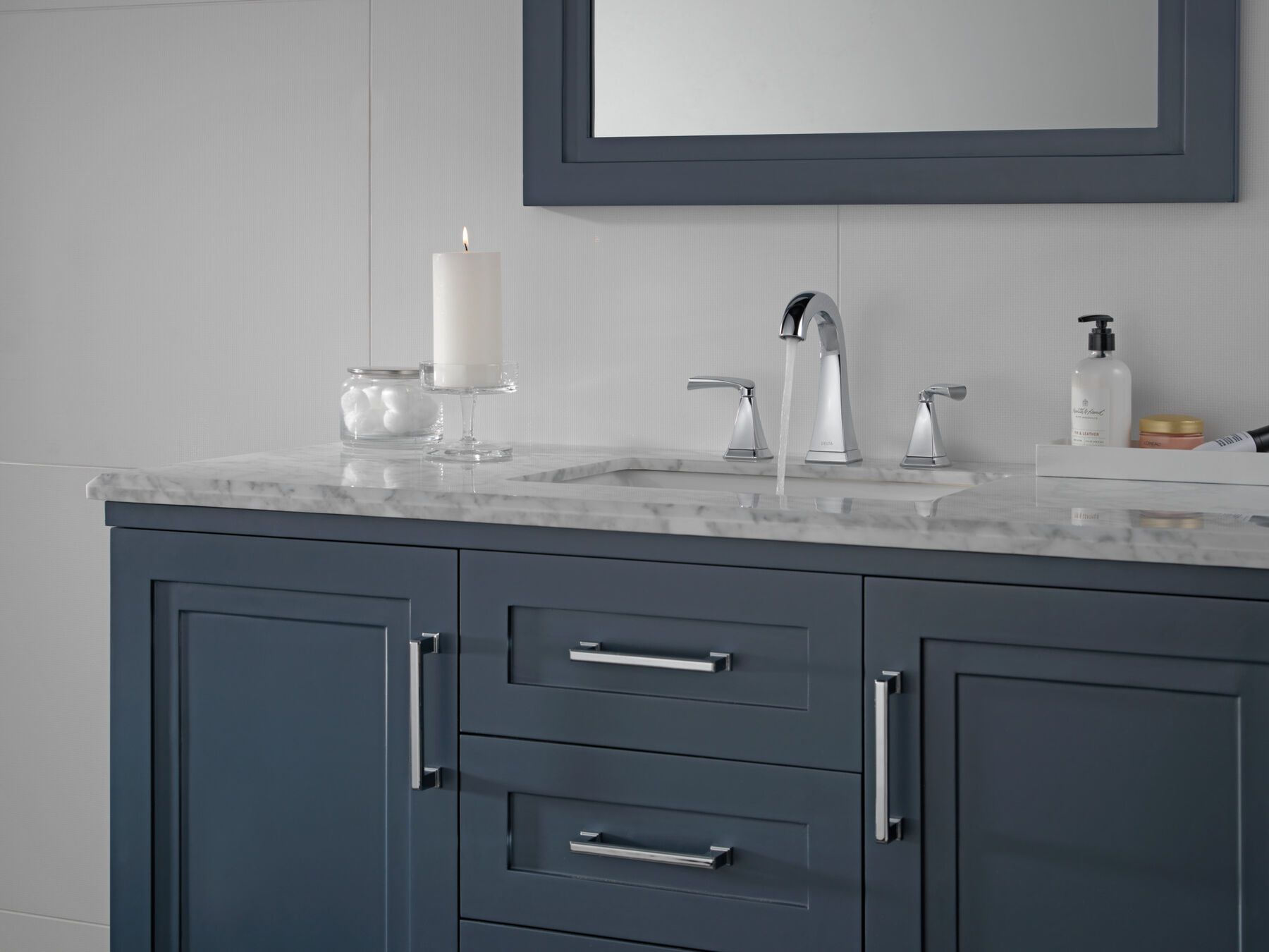 Two Handle Widespread Bathroom Faucet (Recertified)