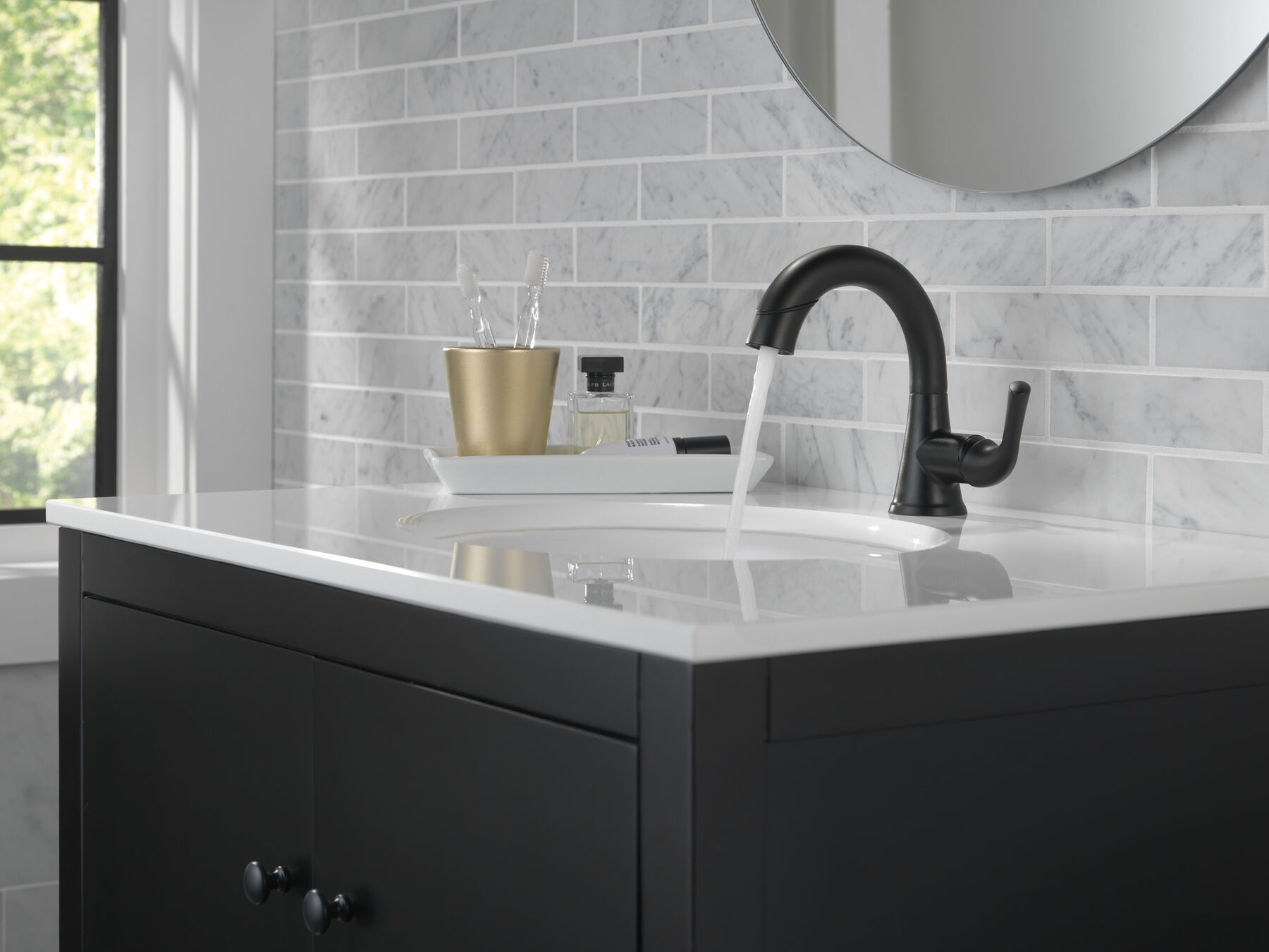 Single Handle Pull-Down Bathroom Faucet