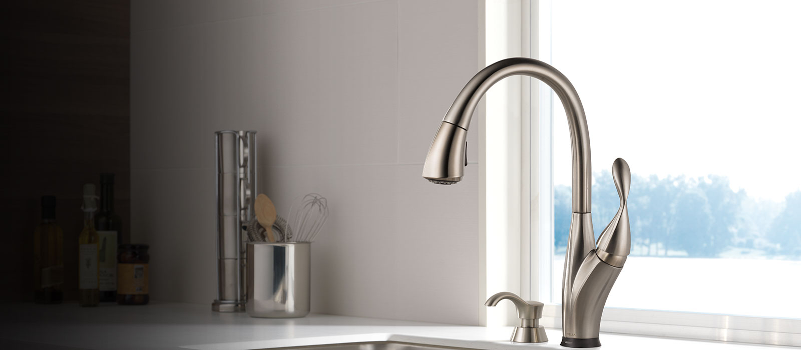 Overland™ Kitchen Collection | Delta Faucet
