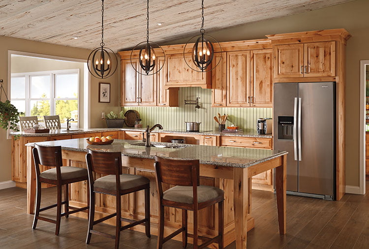 Traditional home design: Rustic wood and metals