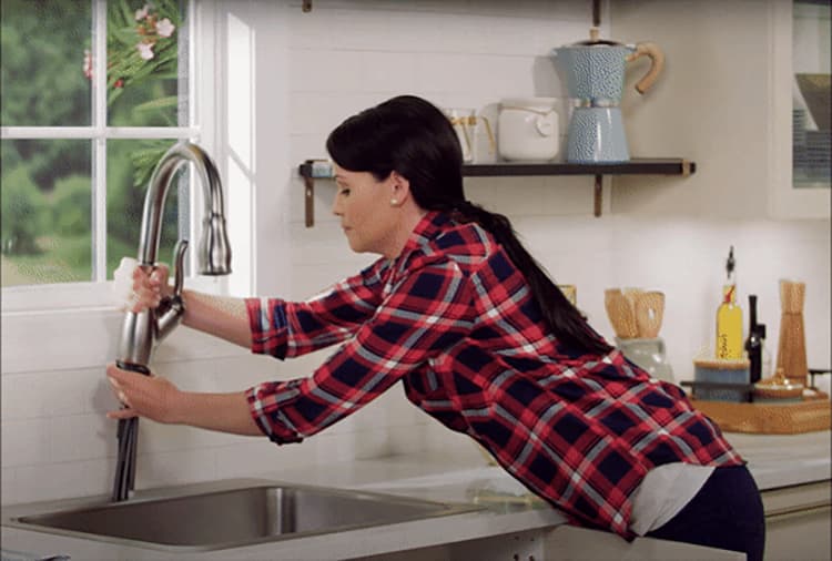 Hannah installs faucet