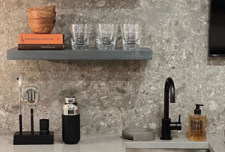 @laken.design's at home bar