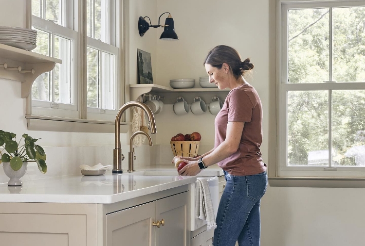 The Lasting Style of Champagne Bronze™ Delta Faucet Blog