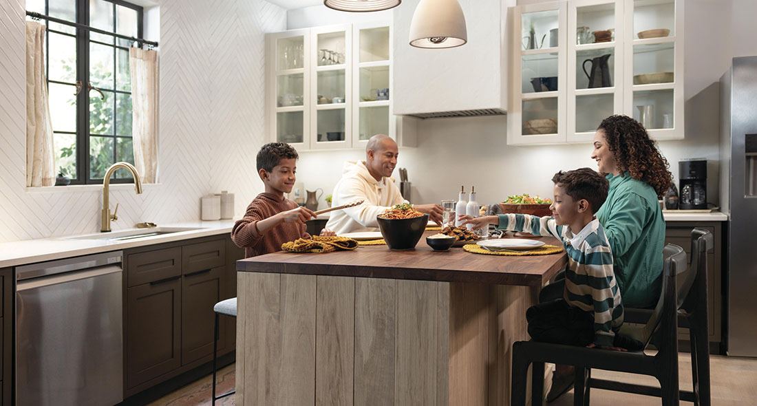 8 Reasons You'll Love a Touchless Kitchen Faucet