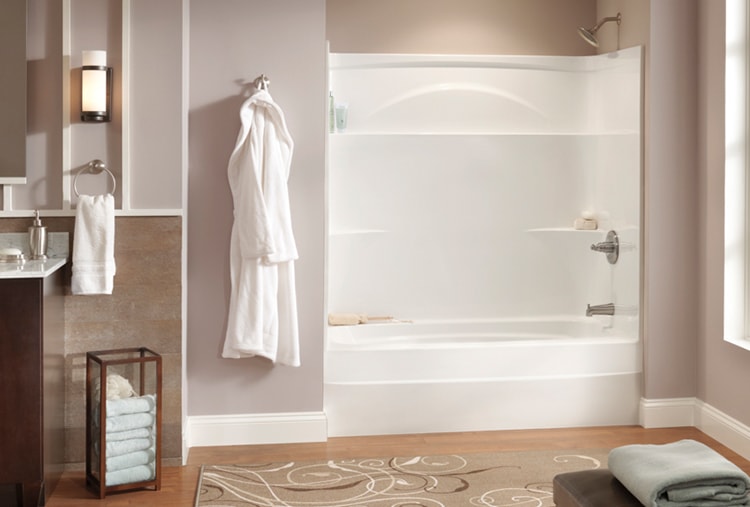 To Clean An Acrylic Shower Or Bathtub, How To Remove Water From Between A Bathtub And Liner