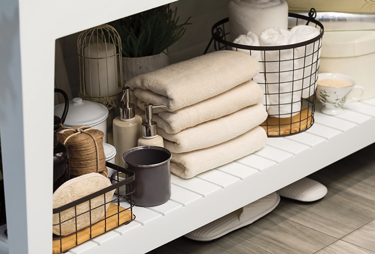 Small Bathroom Organization: Nifty Nooks