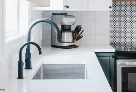 @aliciahewittinteriors' modern kitchen with trinsic faucet