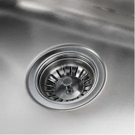 Delta Kitchen Sink Flange & Strainer in Chrome.